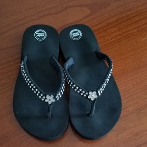 Kids flip flops